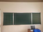 Tableau interactif avec projecteur intégré pour classe au Maroc