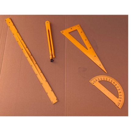 Fournitures magnétiques multifonctions pour tableaux scolaires